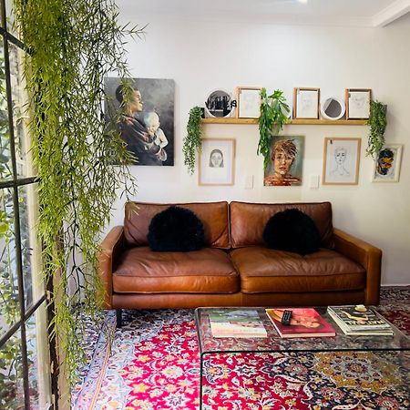 Art-Inspired Bedroom Close To Cbd 모젤베이 외부 사진