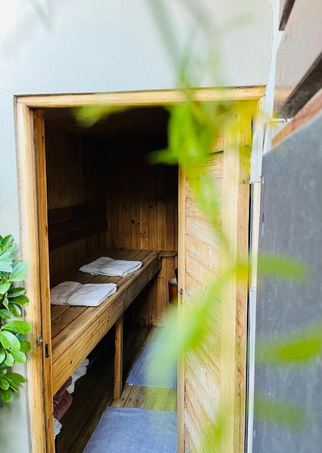 Art-Inspired Bedroom Close To Cbd 모젤베이 외부 사진
