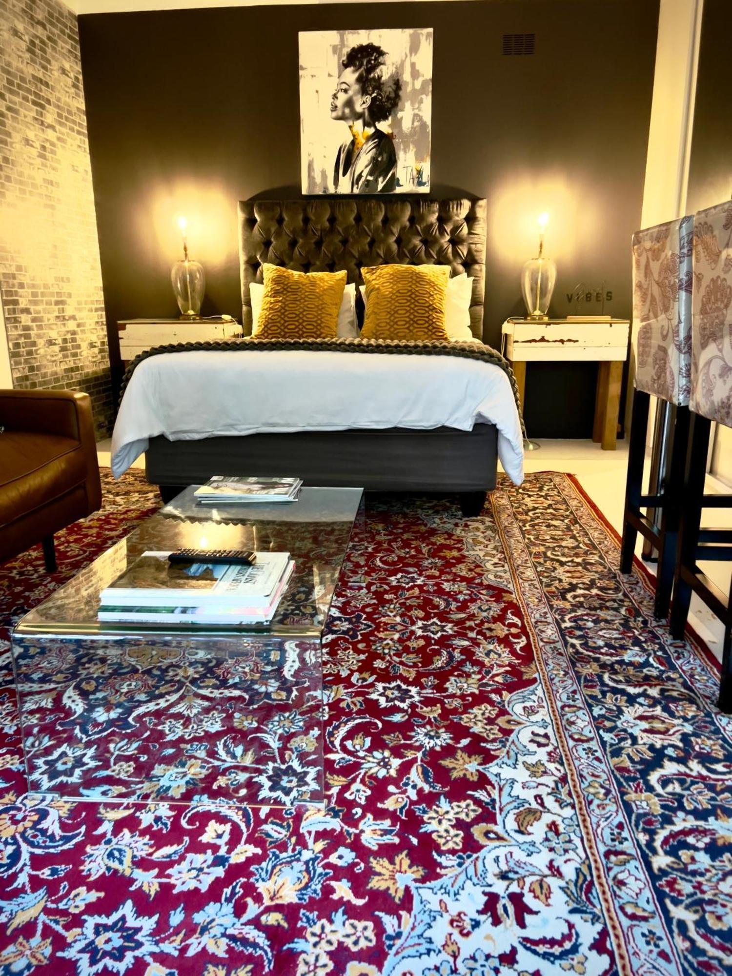 Art-Inspired Bedroom Close To Cbd 모젤베이 외부 사진